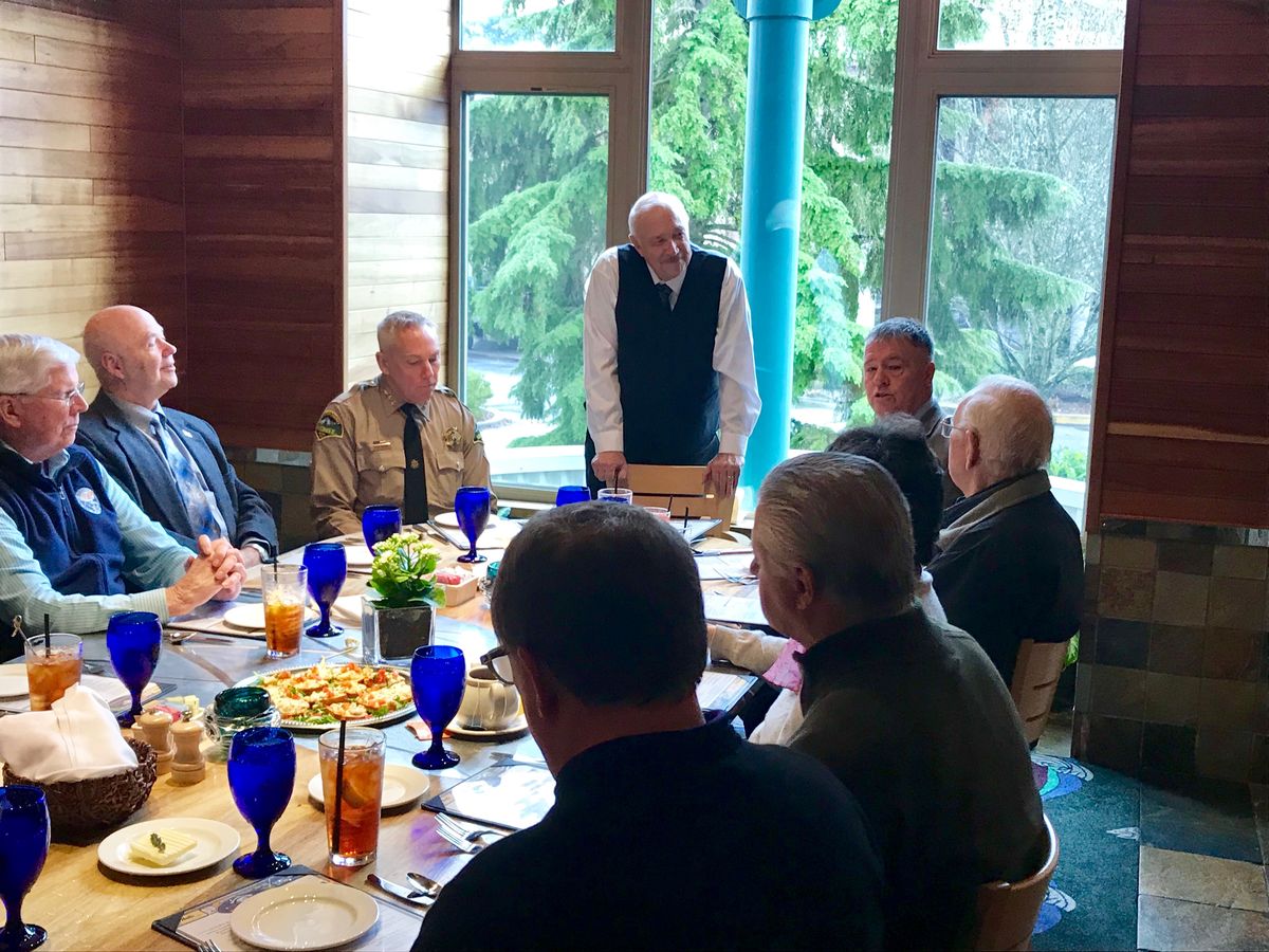 ReadyNation member Mike Edwards addresses other Mission: Readiness and ReadyNation Washington members at a luncheon during the 2019 state legislative session.