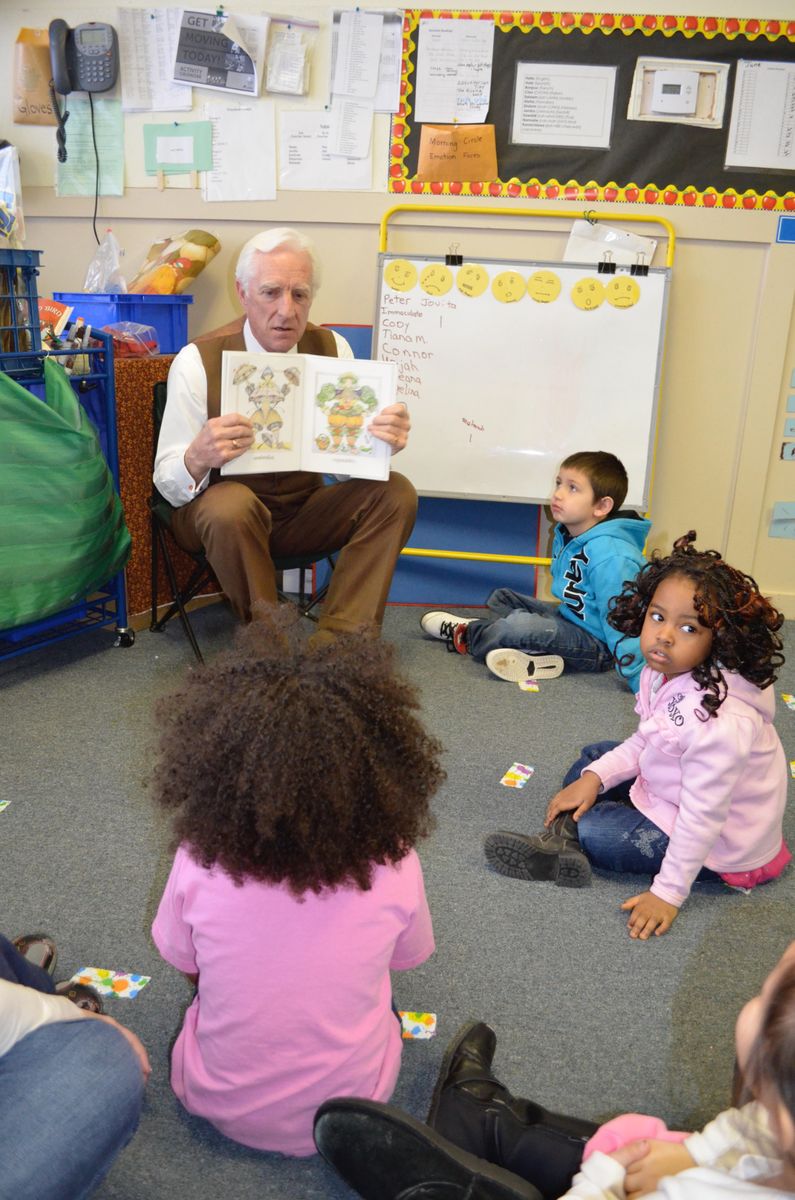 Dana Connors with pre-K students